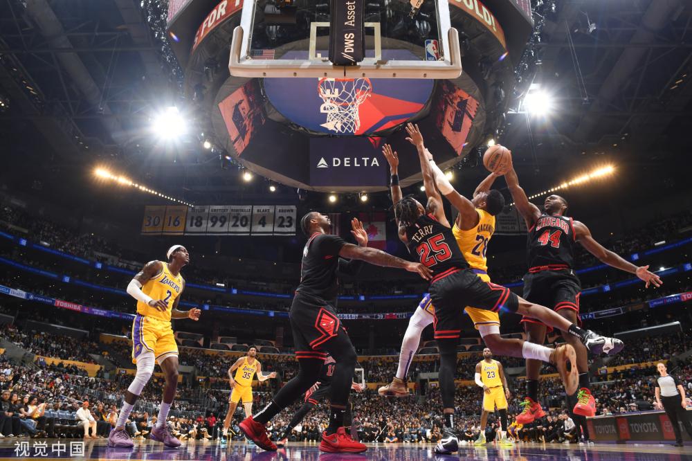 球尖叫和投 球尖叫和投