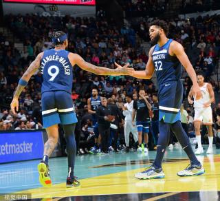 让魔术队与 让魔术队与