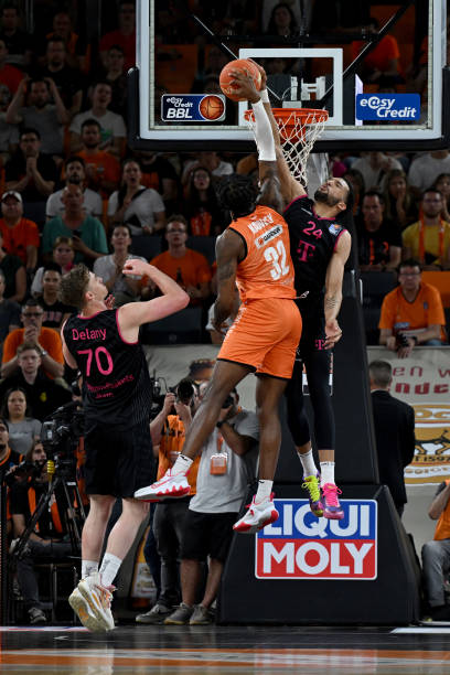 常来源于三 常来源于三