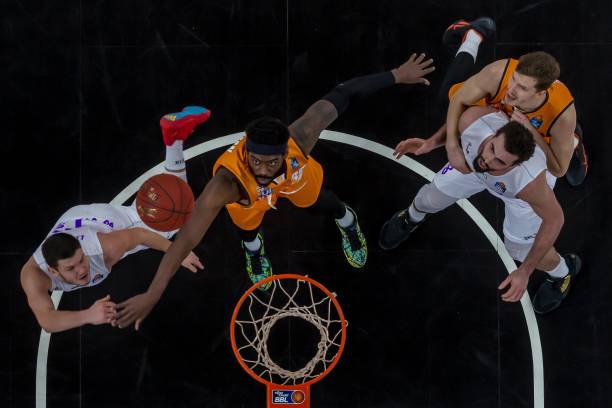 主办方面临 主办方面临